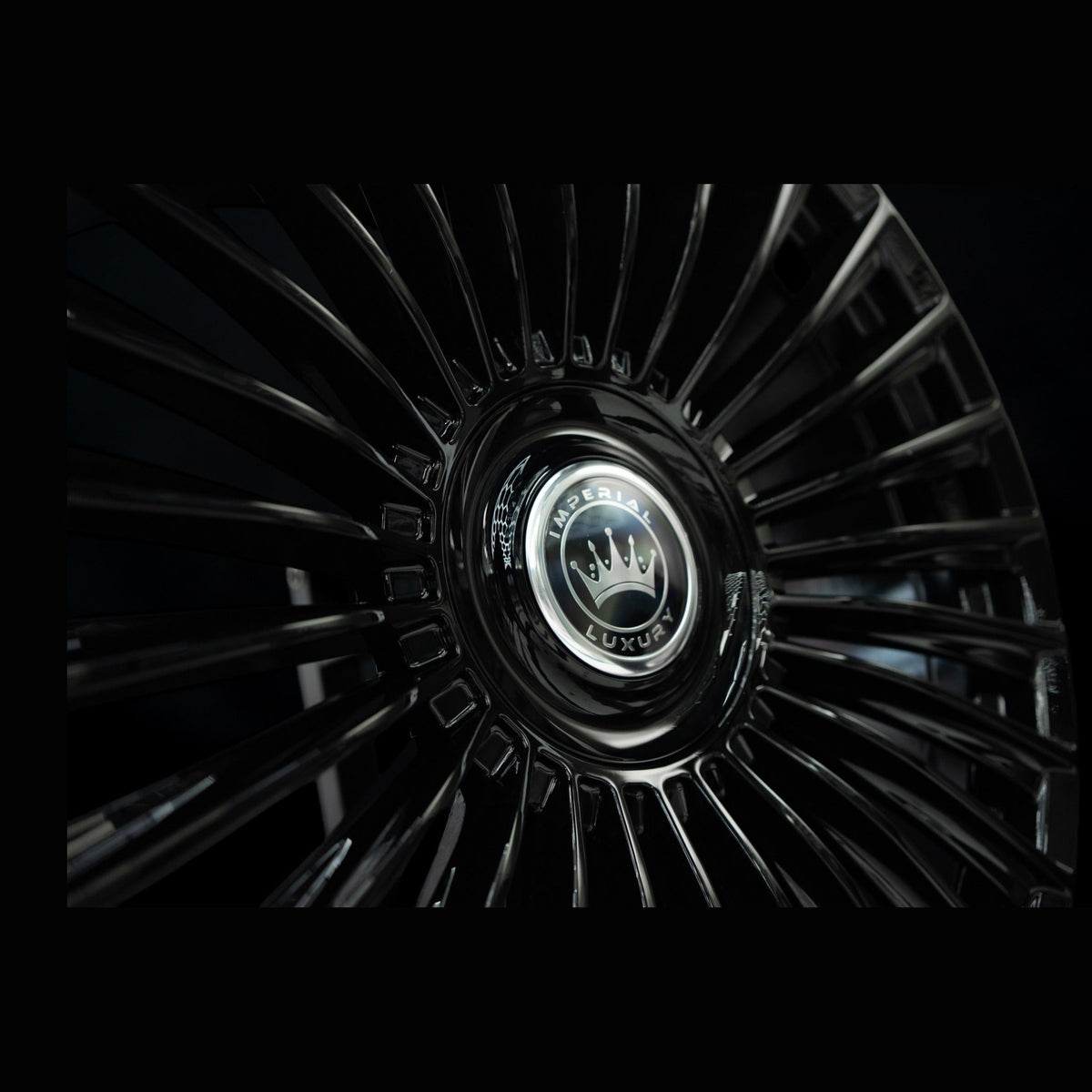 Imperial Luxury Series 1 gloss black alloy wheel, close-up of the spoke and rim edge finish