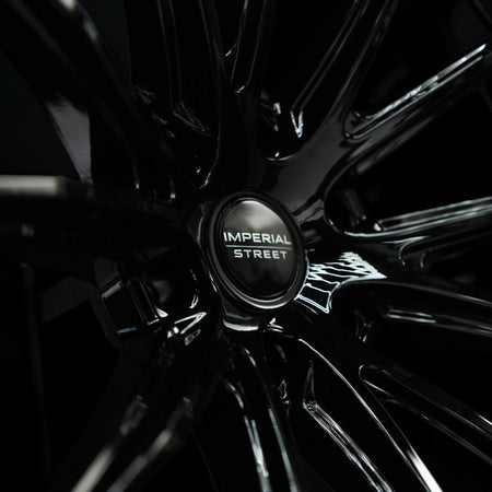 Imperial Street Series 4 gloss black alloy wheel, close-up of the spoke and rim edge finish