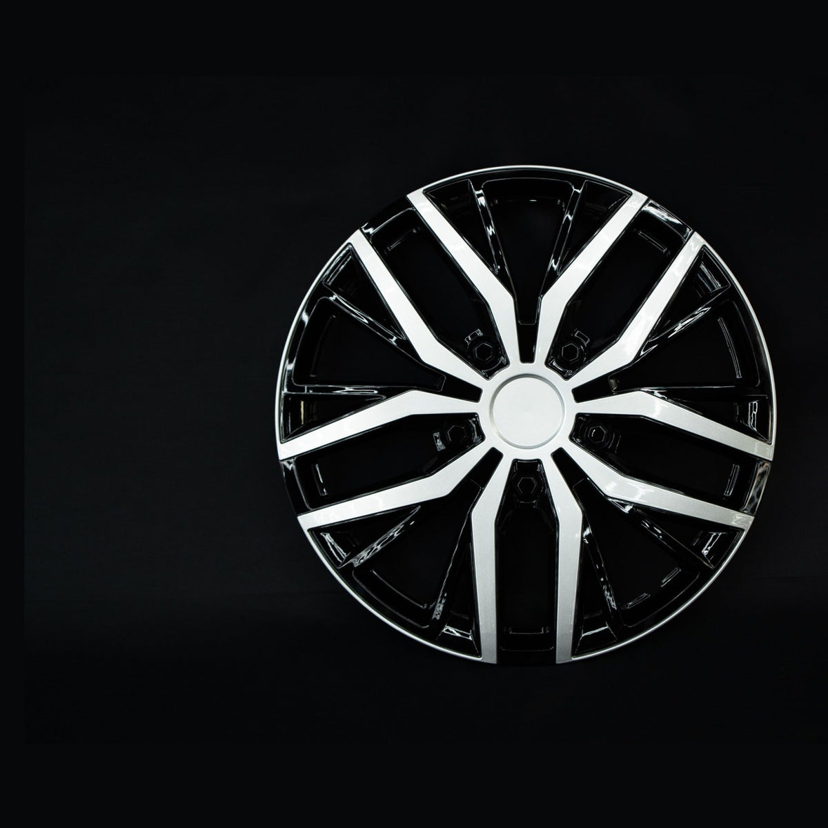 WARP premium wheel cover in gloss black, face view